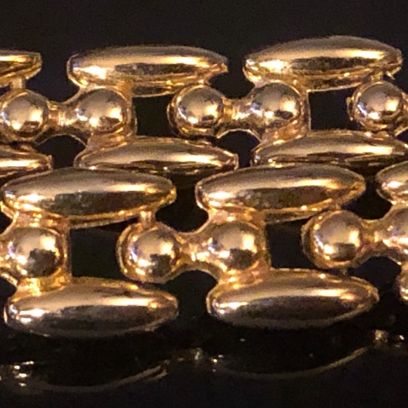 VTG Capezio Polished Gold Tone Women's Chain Link Round Face Quartz Wristwatch - Picture 5 of 8